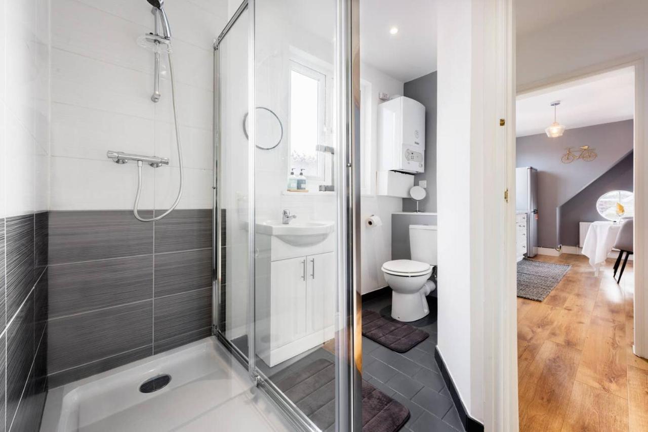 The Bluebird - One Bedroom Apartment In Watford Watford (Hertfordshire) Exterior foto